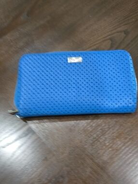 Jewell by Thirty One Blue Perforated Zip-Around Wallet - Women's Accessory